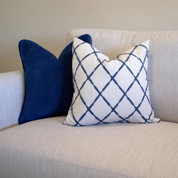 Vinyl Wall Covering Textiles Textiles 20 x 20 Pillow Lyric Royal - Down Insert